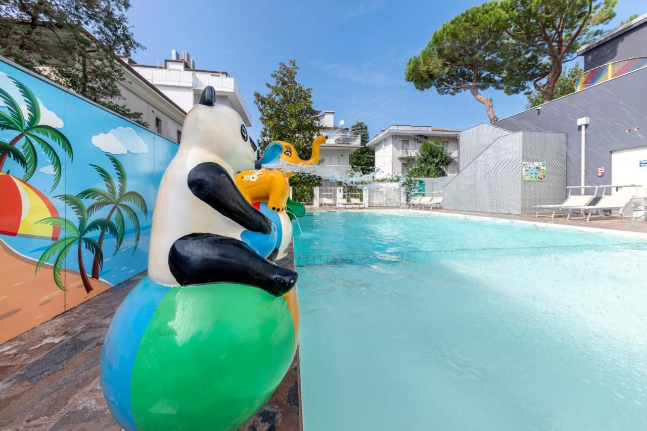 Residence Filmare Riccione Eksteriør bilde