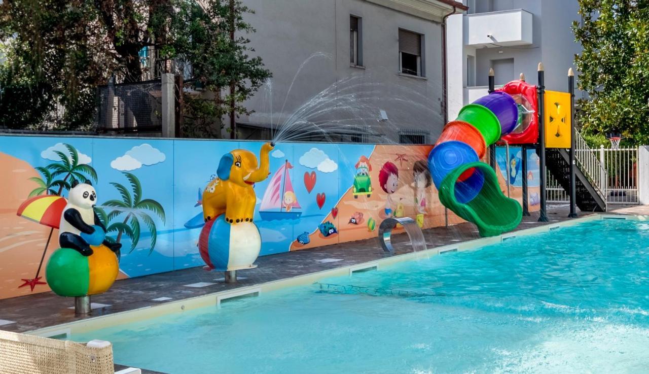 Residence Filmare Riccione Eksteriør bilde